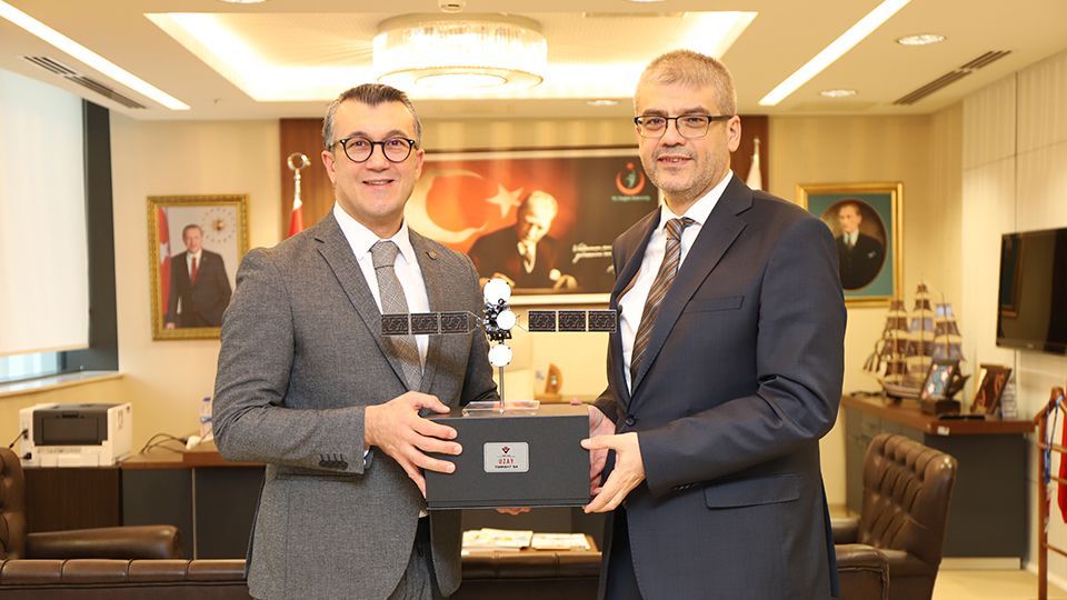 TÜSEB President Hosted the TÜBİTAK President in His Office