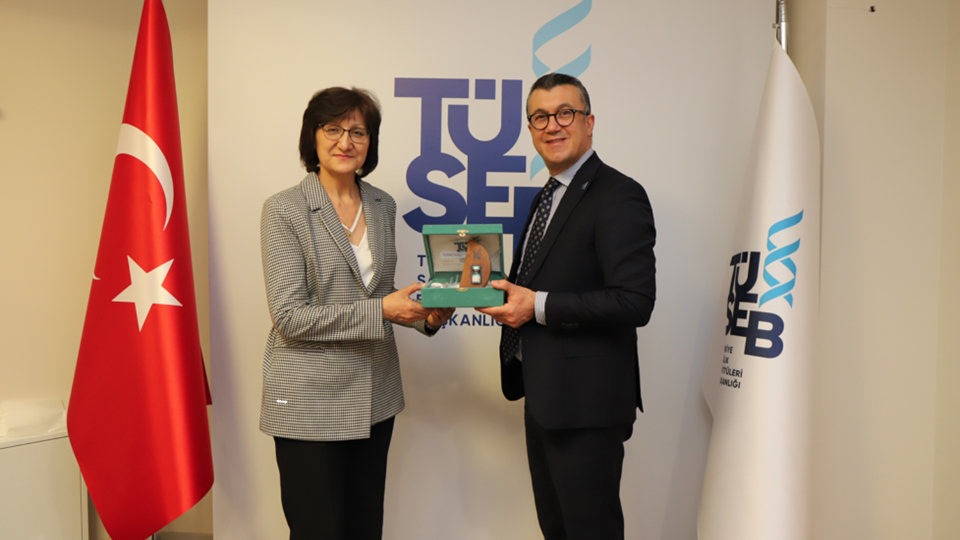 kazakistan-saglik-bakanligina-bagli-salidat-kairbekova-ulusal-saglik-gelistirme-bilimsel-merkezi-kurum-yetkilileri-ile-tuseb-arasinda-stratejik-is-birligi-gorusmeleri-gerceklestirildi-20260402