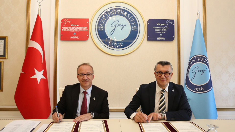 tuseb-ile-norobilim-ve-noroteknoloji-mukemmeliyet-ortak-uygulama-ve-arastirma-merkezi-norom-arasinda-is-birligi-protokolu-imzalandi-20260422