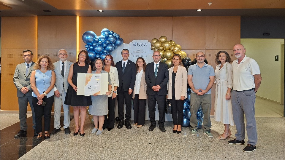 eskisehir-sehir-hastanesine-tuska-akreditasyon-belgesi-takdim-edildi-20260903