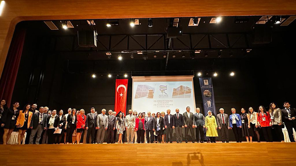 Recep Tayyip Erdoğan Üniversitesi Uluslararası Diş Hekimliği Kongresi
