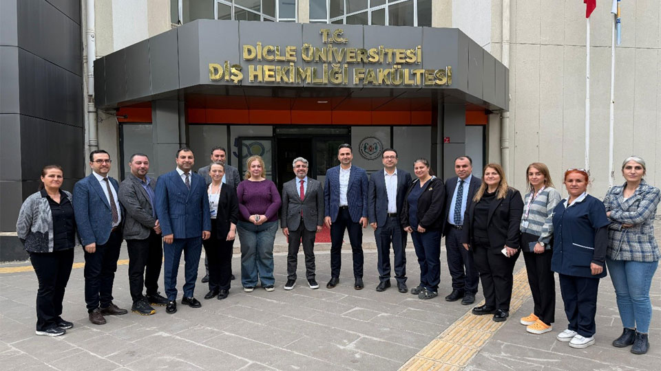 Dicle Üniversitesi Diş Hekimliği Fakültesi Hastanesi’nde Akreditasyon Eğitimi Gerçekleştirildi