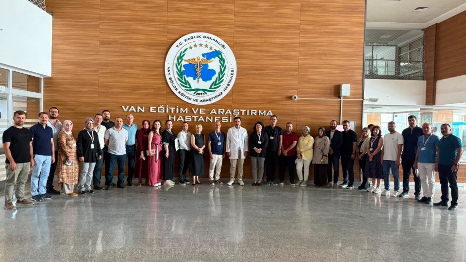 Sağlık Bilimleri Üniversitesi Van Eğitim ve Araştırma Hastanesi’nde Akreditasyon Eğitimi Gerçekleştirildi